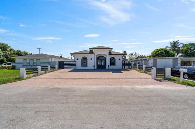 725 Mercury St, West Palm Beach, FL 33406