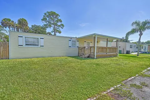 5204 Deanna Ln, Fort Pierce, FL 34946