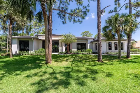 5382 Sea Biscuit Rd, Palm Beach Gardens, FL 33418
