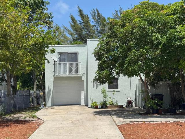 910 N F St, Lake Worth Beach, FL 33460