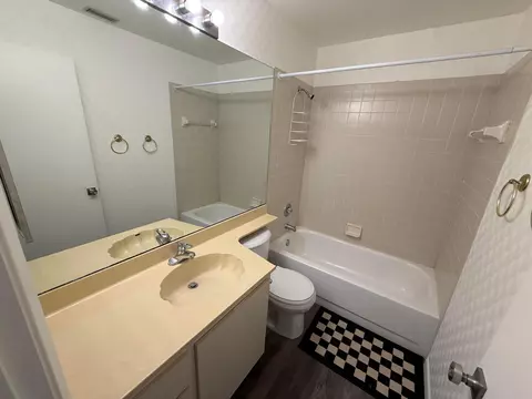 Bath - 6238 Riverwalk Ln #7, Jupiter, FL 33458 photo 2 of 4