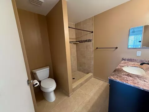 Bath - 6238 Riverwalk Ln #7, Jupiter, FL 33458 photo 4 of 4