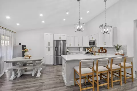 414 Springdale Cir, Palm Springs, FL 33461