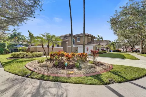 11300 Knot Way, Hollywood, FL 33026