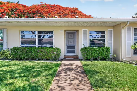 20846 Vinesta Cir, Boca Raton, FL 33433