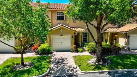 6374 Park Lake Cir, Boynton Beach, FL 33437