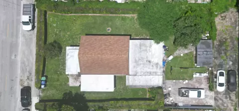 2466 NW 91st St, Miami, FL 33147