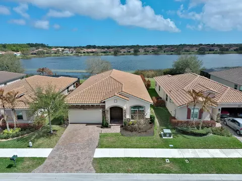 1804 Berkshire Cir SW, Vero Beach, FL 32968