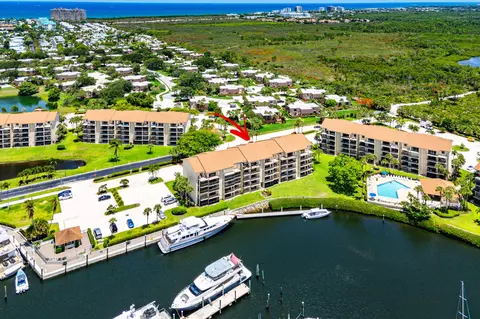 1301 Seafarer Cir #403, Jupiter, FL 33477