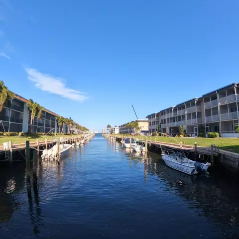 236 Castlewood Dr #202, North Palm Beach, FL 33408