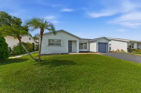 7198 E Pine Forest Cir E, Lake Worth, FL 33467
