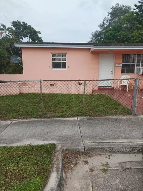 1980 Lincoln Ave, Opa Locka, FL 33054