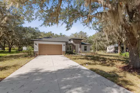 304 N Jungle Rd, Geneva, FL 32732