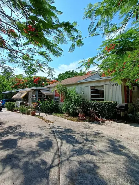 831 N Forest Hill Blvd, West Palm Beach, FL 33405