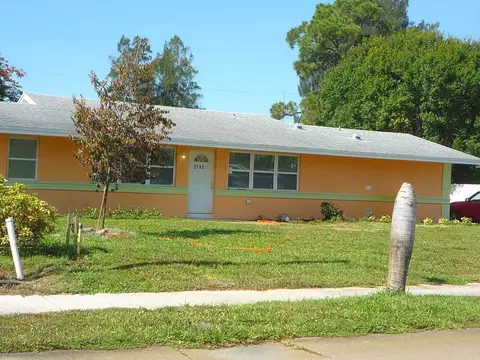 2162 NW 28th St, Oakland Park, FL 33311