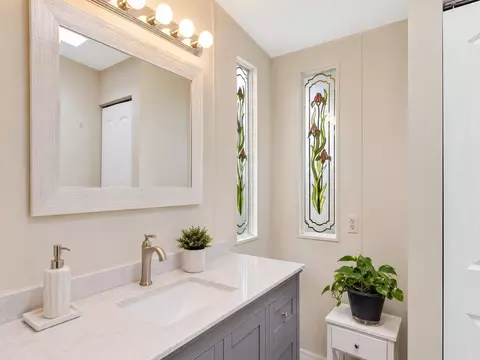 Bath - 4697 SE Copperwood Ter, Stuart, FL 34997 photo 2 of 3