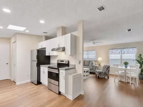 Kitchen - 4697 SE Copperwood Ter, Stuart, FL 34997 photo 1 of 4