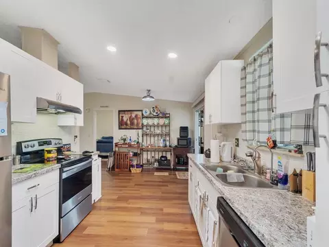 Kitchen - 4697 SE Copperwood Ter, Stuart, FL 34997 photo 2 of 4