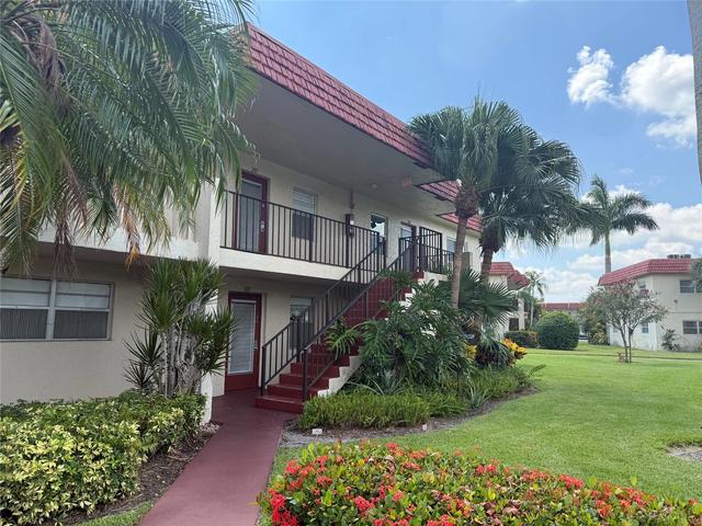 32 Abbey Ln #207, Delray Beach, FL 33446