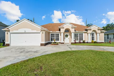 3041 SE Wake Rd, Port Saint Lucie, FL 34984