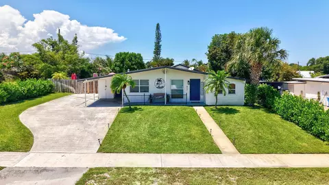 917 W Drew St, Lantana, FL 33462