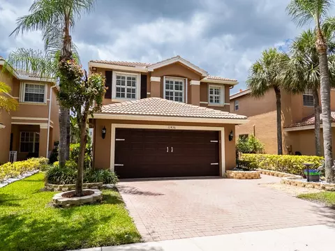 11436 Blue Violet Ln, Royal Palm Beach, FL 33411
