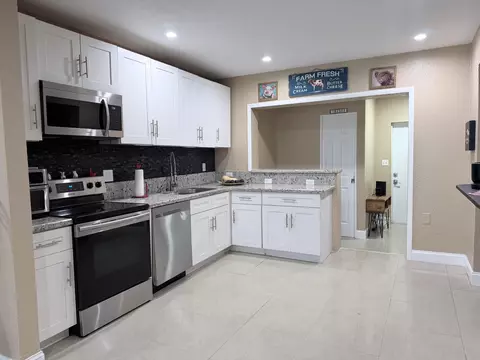 2000 SW 95th Ter, Miramar, FL 33025