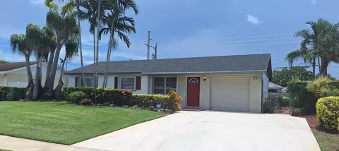 4972 Royal Ct S, West Palm Beach, FL 33415