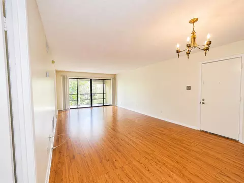 2050 Oleander Blvd #4-206, Fort Pierce, FL 34950