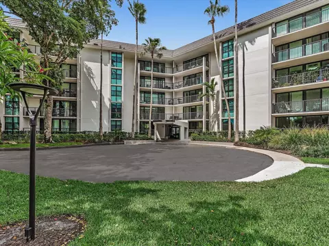 1350 River Reach Dr #111, Fort Lauderdale, FL 33315