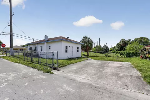 621 NW 3rd Ave, Pompano Beach, FL 33060
