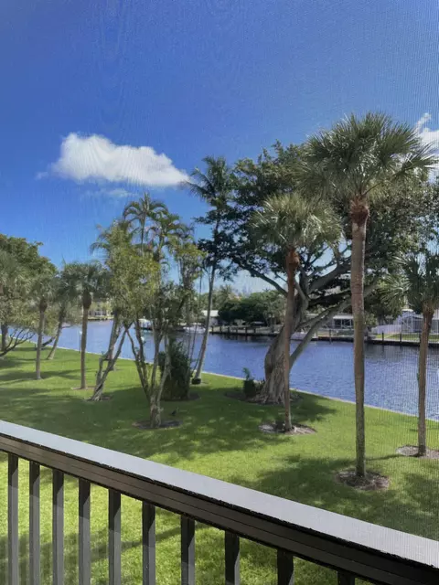 14 Royal Palm Way #204, Boca Raton, FL 33432