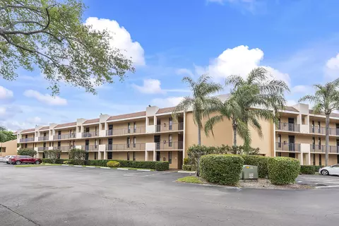 5828 Coral Lake Dr, Margate, FL 33063