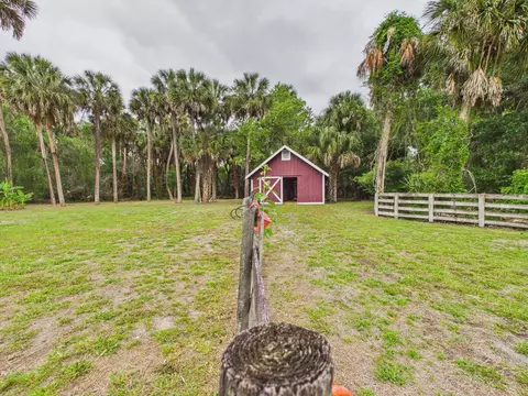Exterior - 220 SW 67th Dr, Okeechobee, FL 34974 photo 28 of 45