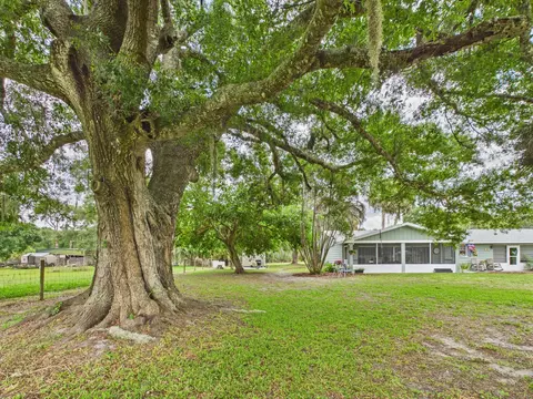 Exterior - 220 SW 67th Dr, Okeechobee, FL 34974 photo 3 of 45