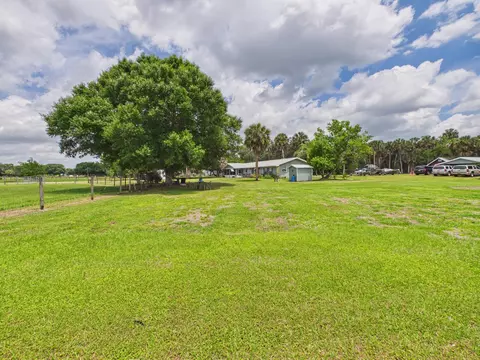 Exterior - 220 SW 67th Dr, Okeechobee, FL 34974 photo 43 of 45