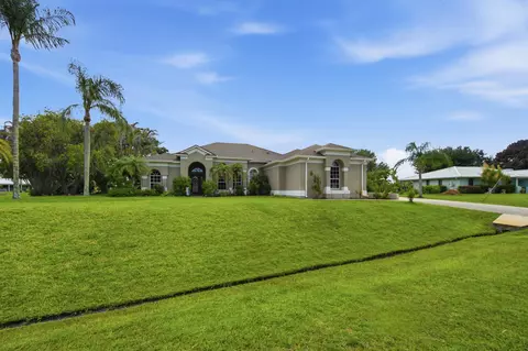 2598 SE Hamden Rd, Port Saint Lucie, FL 34952