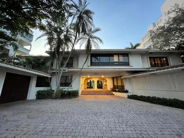 325 Sunset Dr #A, Fort Lauderdale, FL 33301