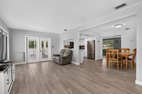 Living - 17751 127th Dr N, Jupiter, FL 33478 photo 4 of 5