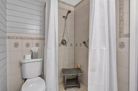 Bath - 17751 127th Dr N, Jupiter, FL 33478 photo 4 of 5
