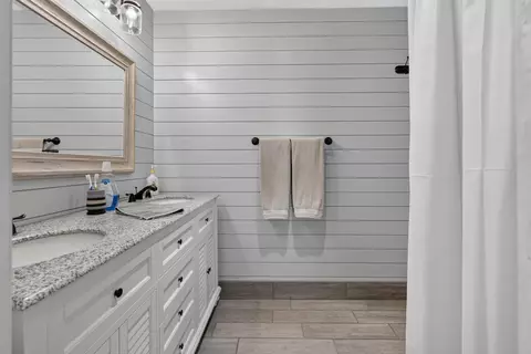 Bath - 17751 127th Dr N, Jupiter, FL 33478 photo 2 of 5