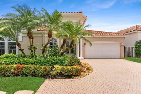 6533 Somerset Cir, Boca Raton, FL 33496