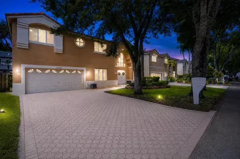 11248 Rhapsody Rd, Hollywood, FL 33026