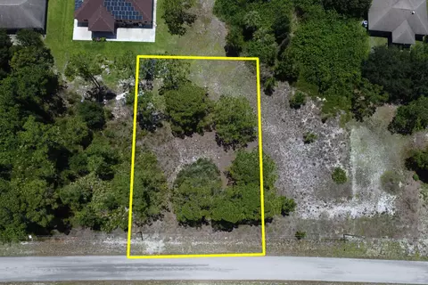 518 Cottonwood Ave S, Lehigh Acres, FL 33974