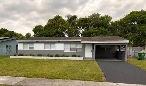 1067 Iroquois Ave, Fort Lauderdale, FL 33312
