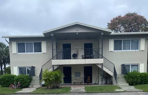 225 SW 7th St #101, Boca Raton, FL 33432