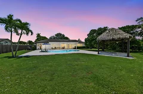7635 Oakmont Dr, Lake Worth, FL 33467