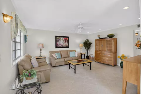 323 Capri G #323, Delray Beach, FL 33484