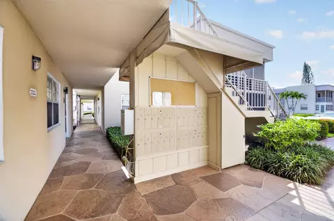 Entry Way - 323 Capri G #323, Delray Beach, FL 33484 photo 2 of 2