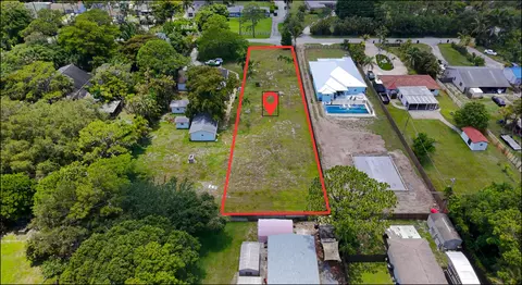 5148 2nd Rd, Lake Worth, FL 33467